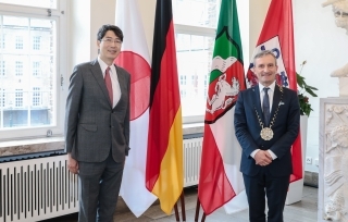 Foto Generalkonsul Iwama und Oberbürgermeister Geisel