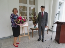 Frau Kayser-Hölscher und Herr Generalkonsul Iwama