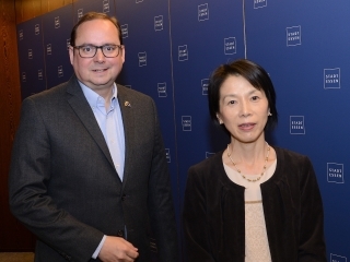 Oberbürgermeister Thomas Kufen und Generalkonsulin Setsuko Kawahara